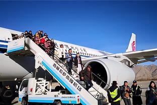交易延迟！德媒：桑乔今早飞往多特蒙德的私人航班被临时取消
